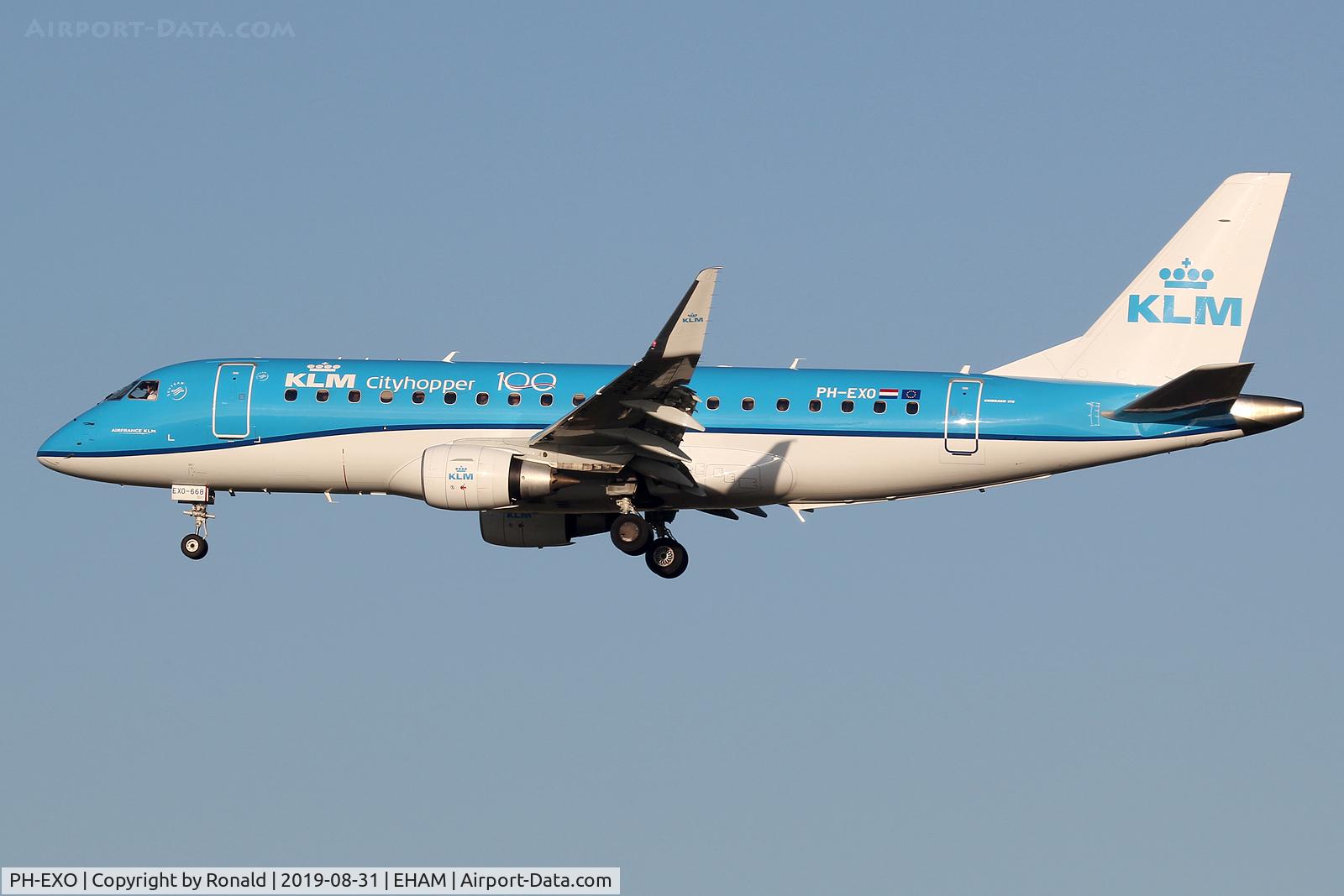PH-EXO, 2017 Embraer 175STD (ERJ-170-200STD) C/N 17000668, at spl