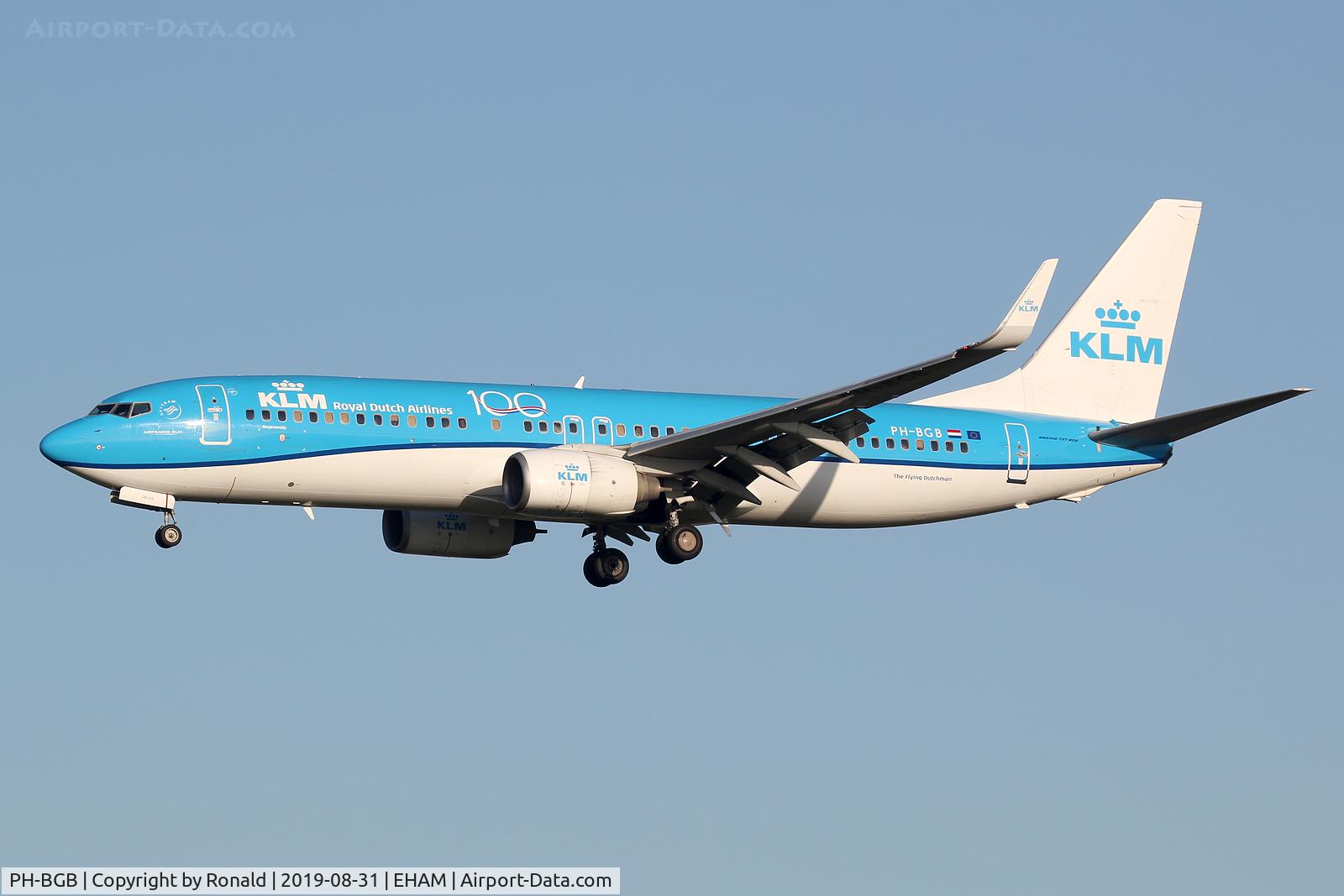 PH-BGB, 2008 Boeing 737-8K2 C/N 37594, at spl