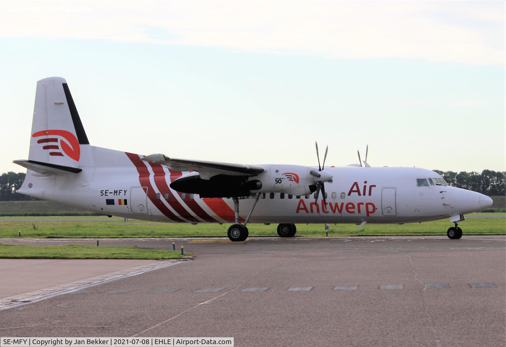 SE-MFY, 1987 Fokker 50 C/N 20109, Lelystad Airport for a new livery by Satys