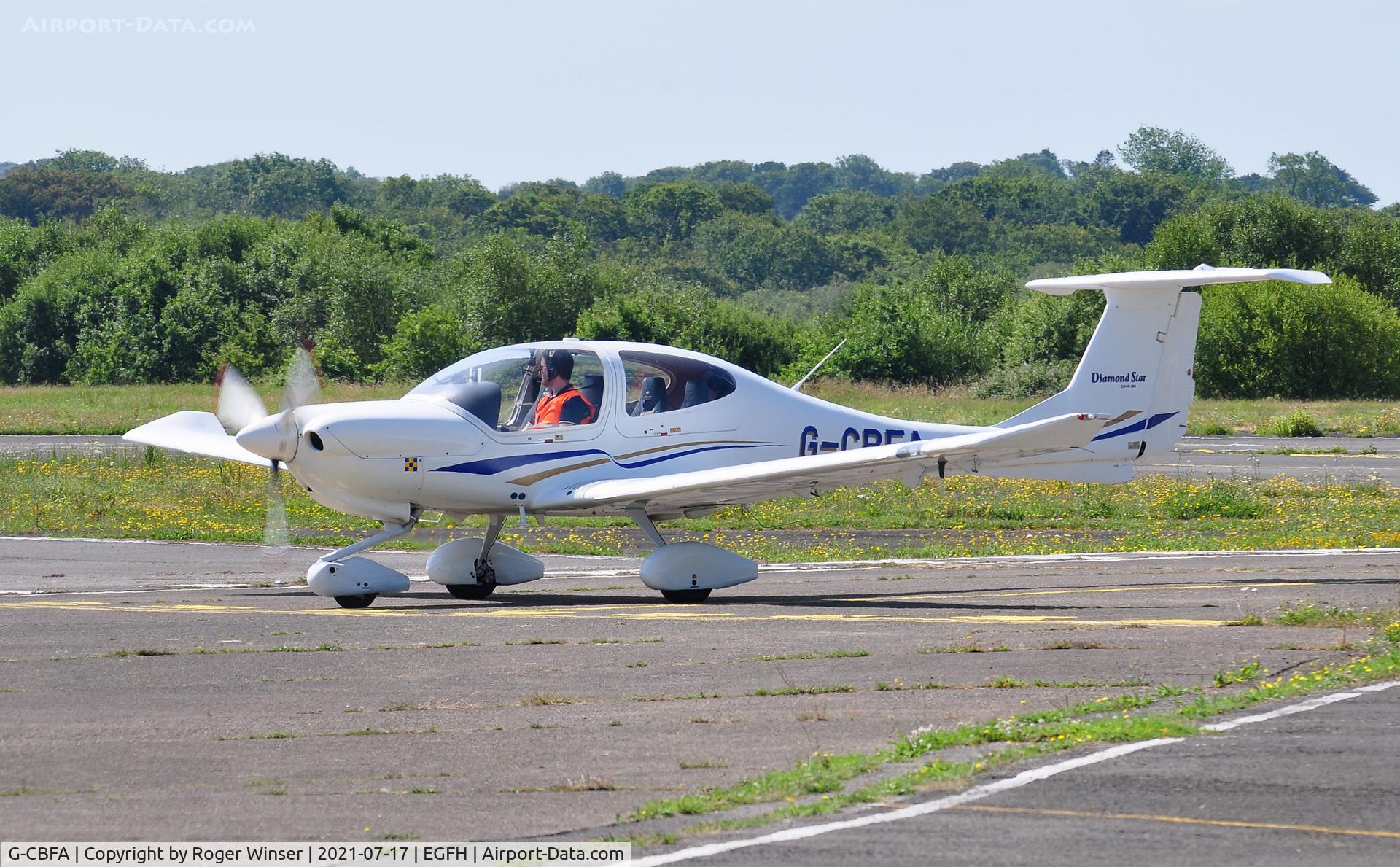 G-CBFA, 2001 Diamond DA-40 Diamond Star C/N 40.063, Visiting Diamond Star.