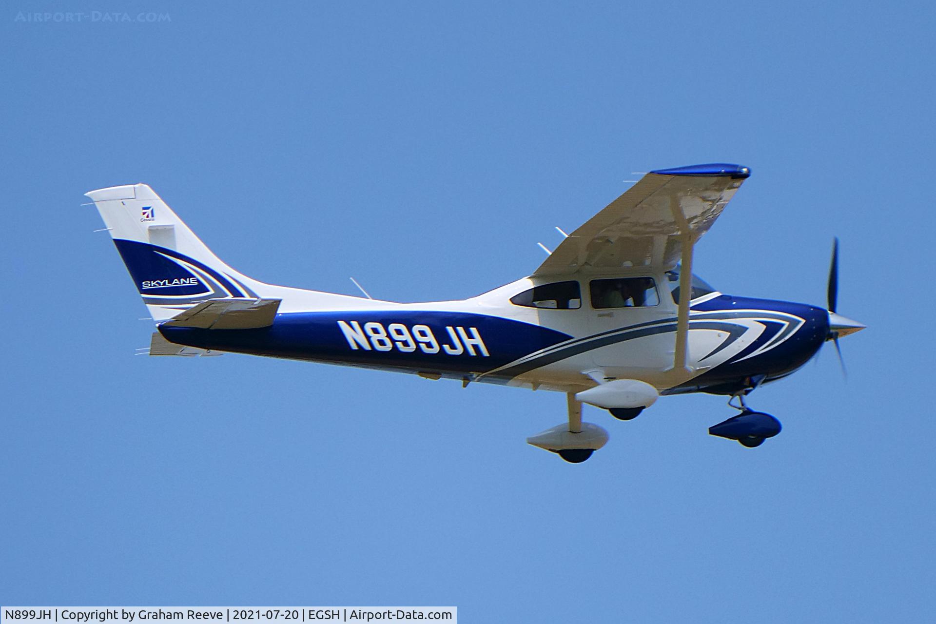 N899JH, Cessna 182T Skylane C/N 18283134, Departing from Norwich.