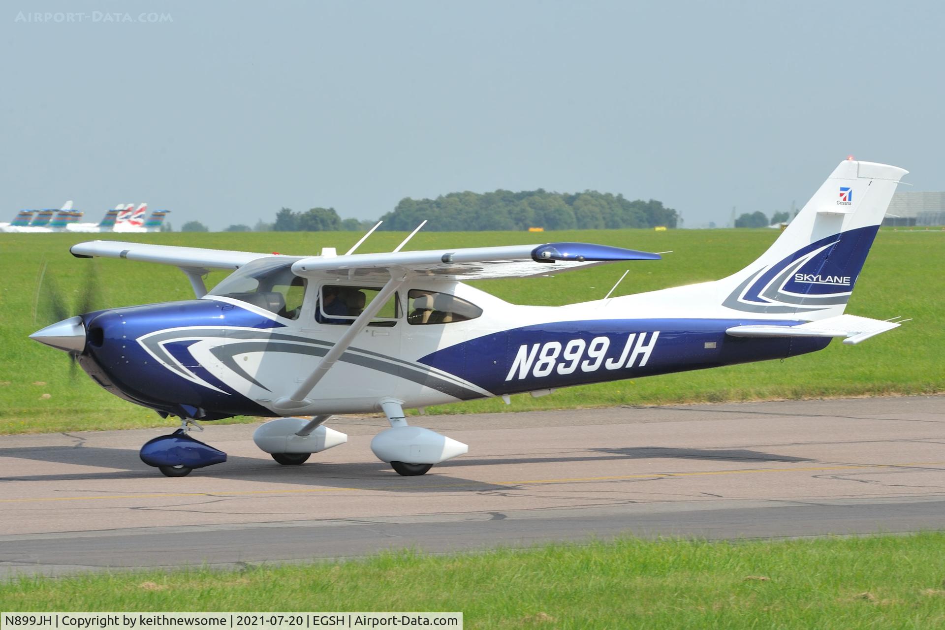 N899JH, Cessna 182T Skylane C/N 18283134, Arriving at Norwich.