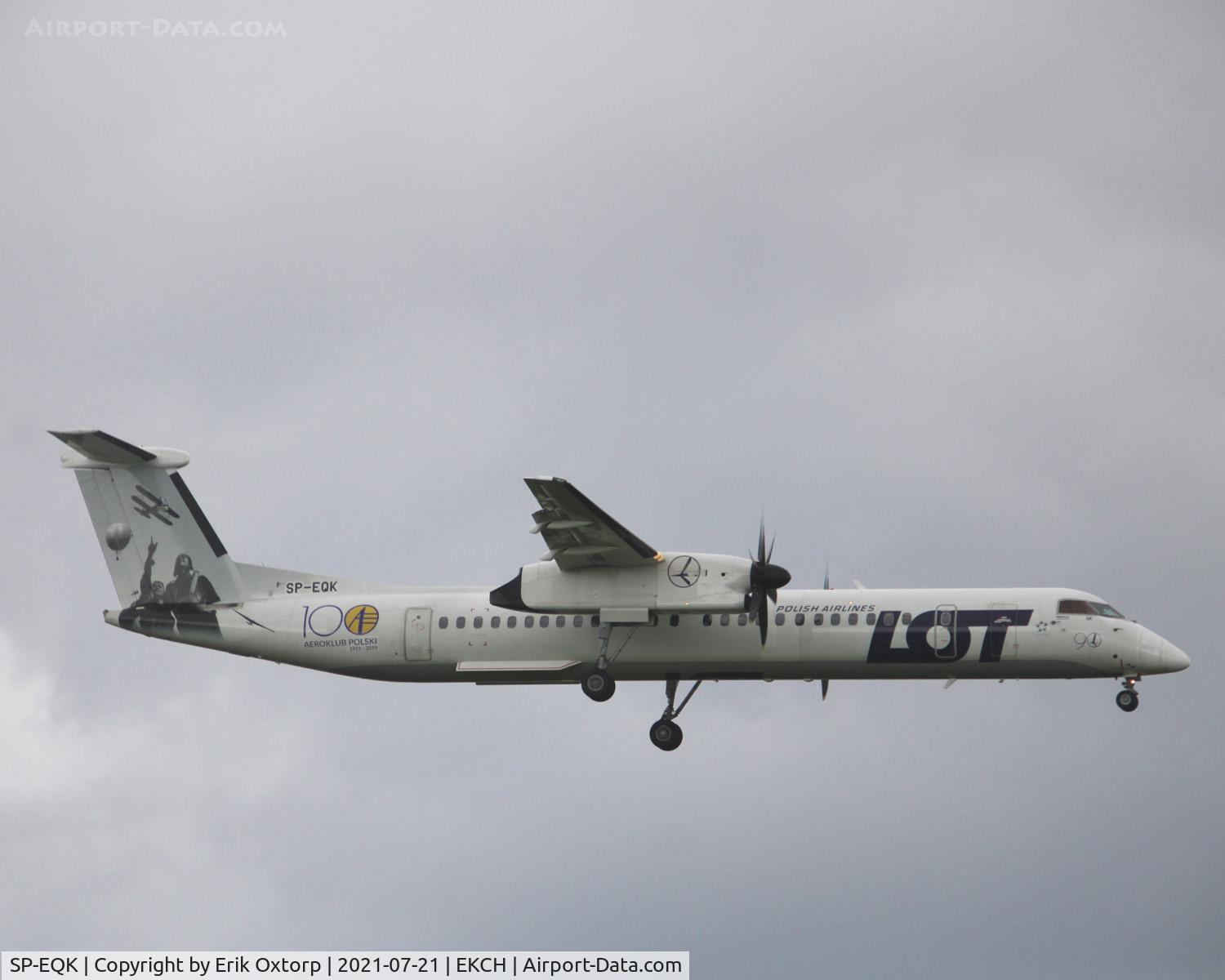 SP-EQK, 2013 Bombardier DHC-8-402Q Dash 8 Dash 8 C/N 4443, SP-EQK landing rw 04L