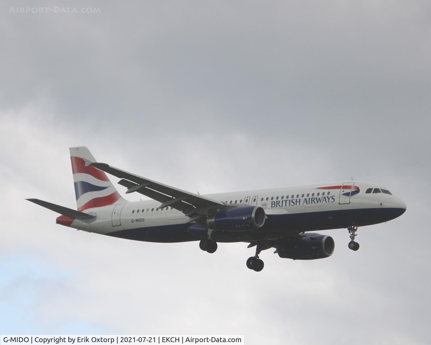 G-MIDO, 2002 Airbus A320-232 C/N 1987, G-MIDO landing rw 04L