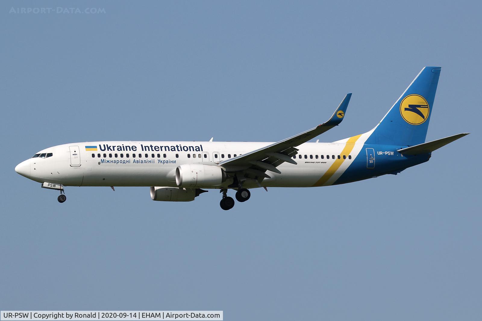 UR-PSW, 2017 Boeing 737-8KV C/N 41536, at spl