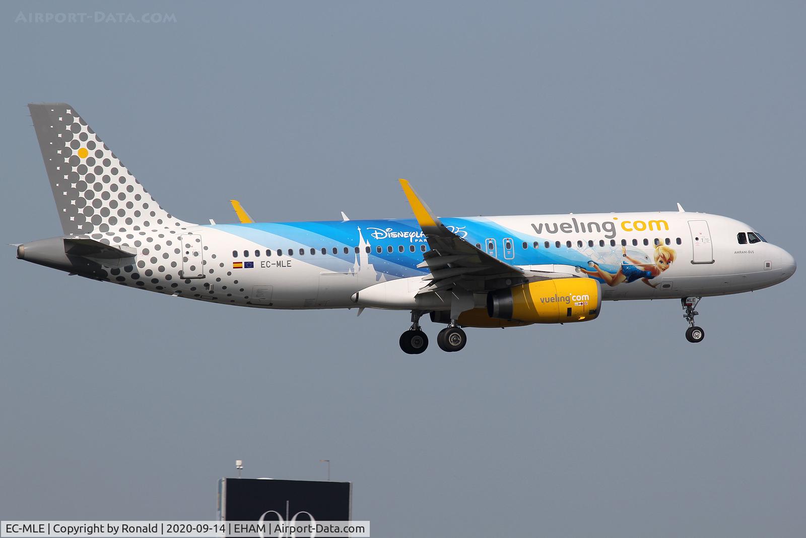 EC-MLE, 2016 Airbus A320-232 C/N 7109, at spl
