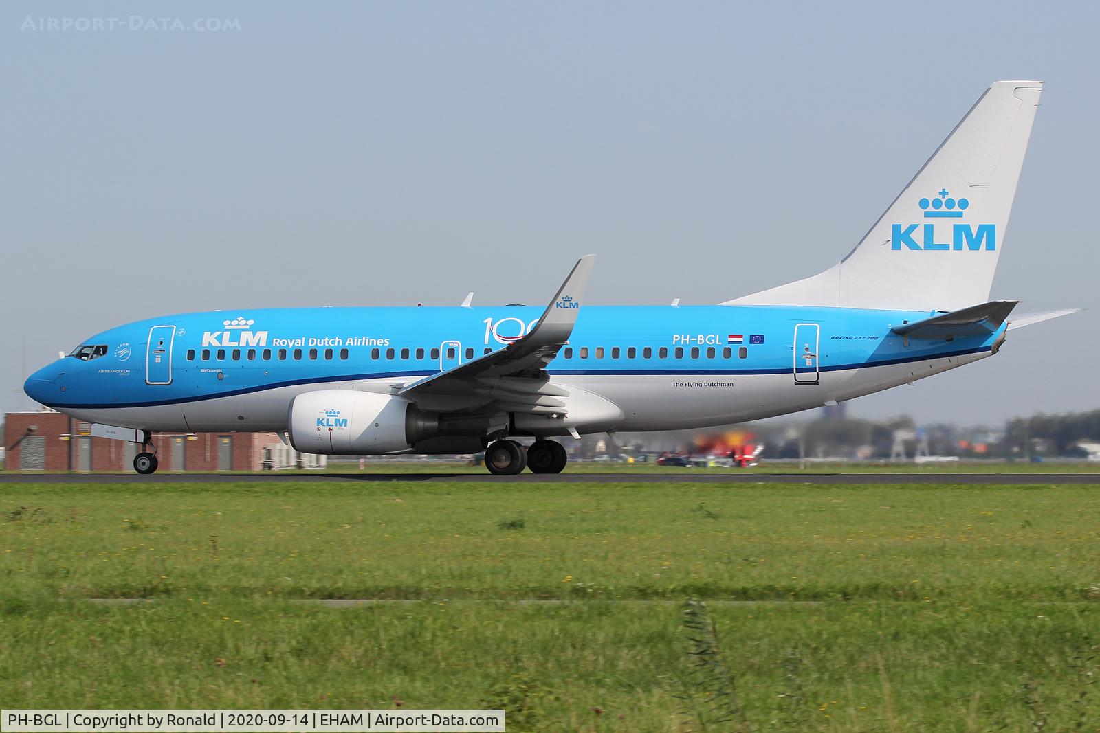 PH-BGL, 2010 Boeing 737-7K2 C/N 30369, at spl