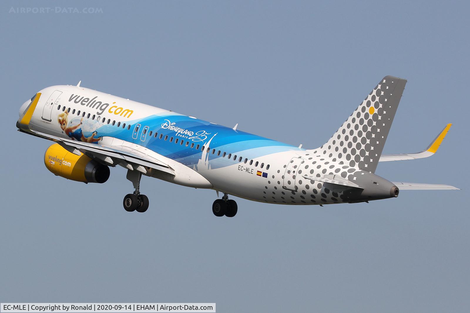 EC-MLE, 2016 Airbus A320-232 C/N 7109, at spl