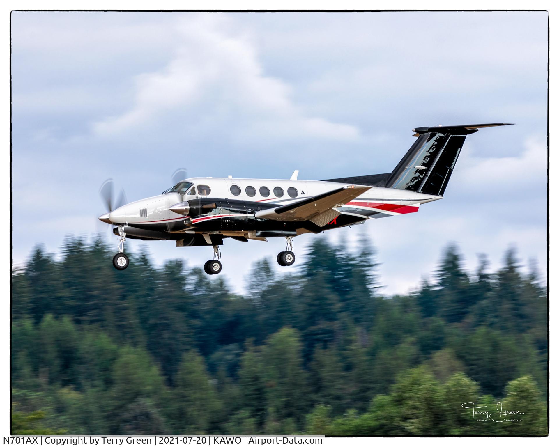 N701AX, 1987 Beech 300 Super King Air C/N FA-116, KAWO