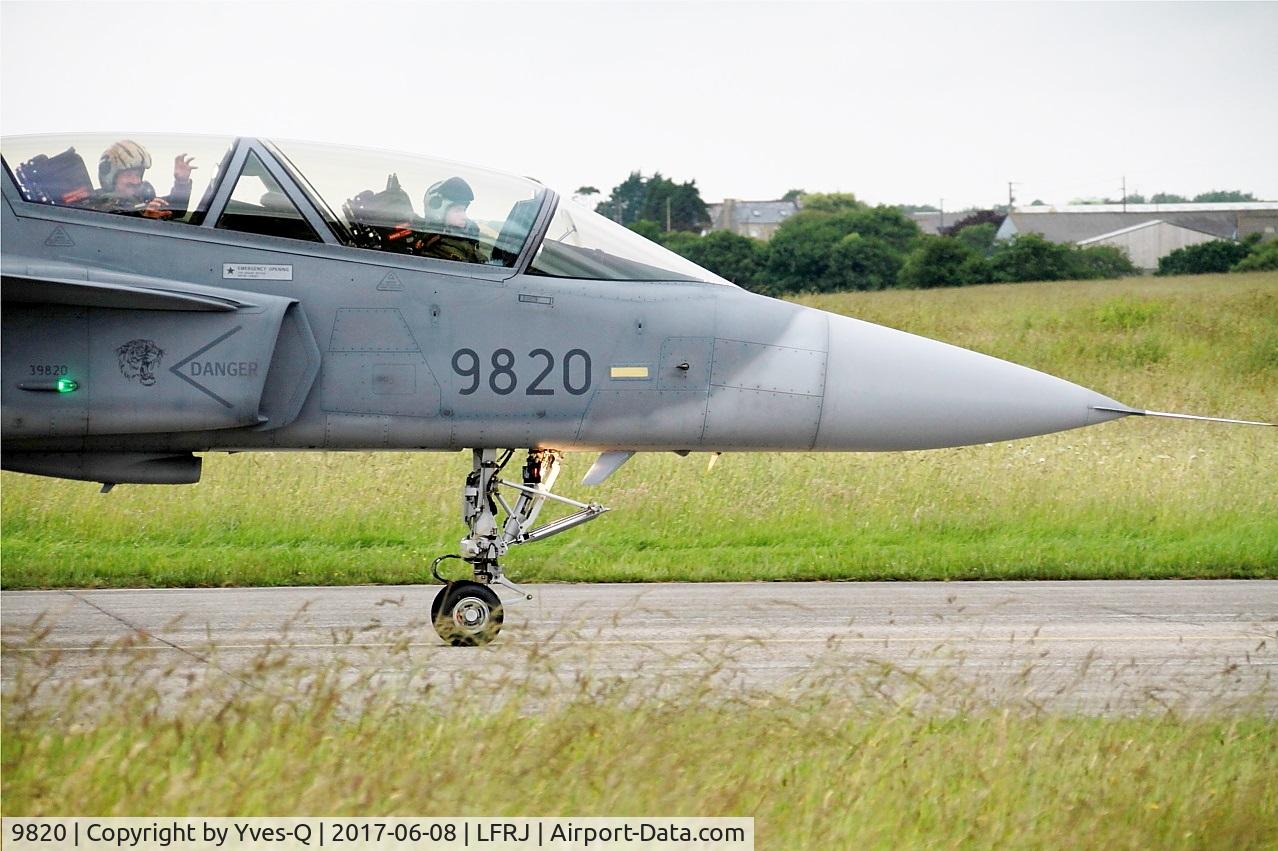 9820, 2005 Saab JAS-39D Gripen C/N 39820, Saab JAS-39D Gripen, Taxiing to flight line, Landivisiau Naval Air Base (LFRJ) Tiger Meet 2017