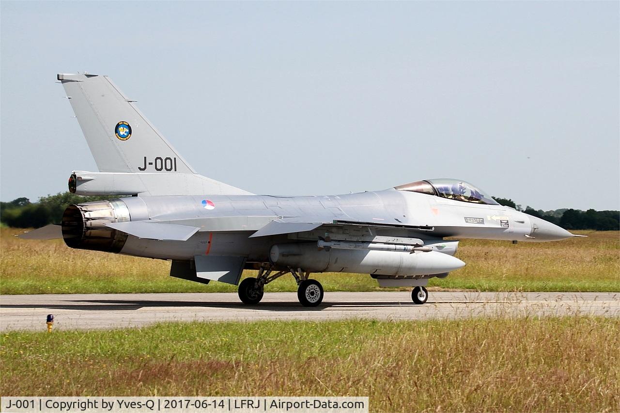 J-001, Fokker F-16AM Fighting Falcon C/N 6D-157, Fokker F-16AM Fighting Falcon, Taxiing to flight line, Landivisiau Naval Air Base (LFRJ) Tiger Meet 2017