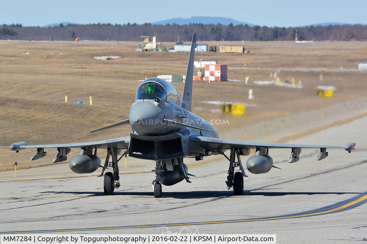MM7284, Eurofighter EF-2000 Typhoon S C/N IS016, Taxing up to the active