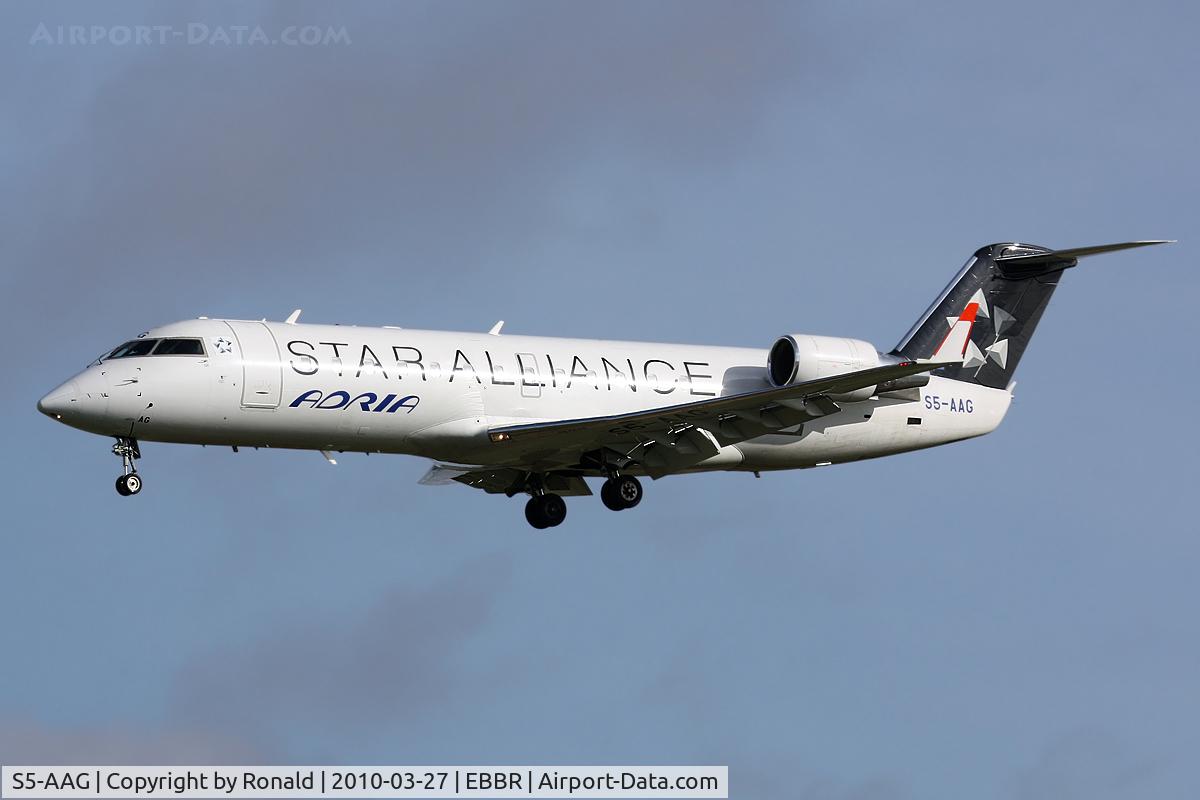 S5-AAG, 2000 Canadair CRJ-200LR (CL-600-2B19) C/N 7384, at bru