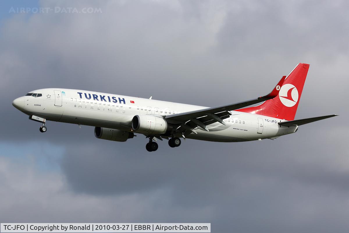 TC-JFO, 1999 Boeing 737-8F2 C/N 29777, at bru