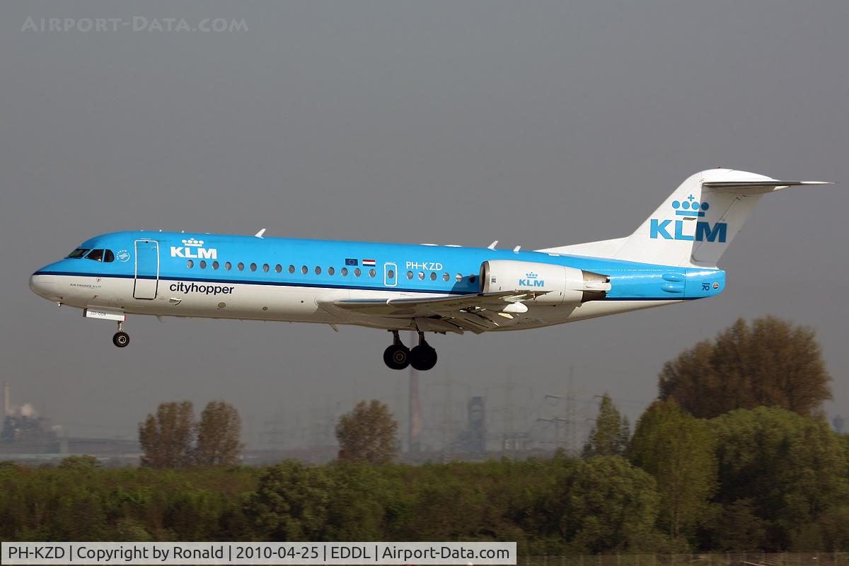 PH-KZD, 1997 Fokker 70 (F-28-0070) C/N 11582, at dus