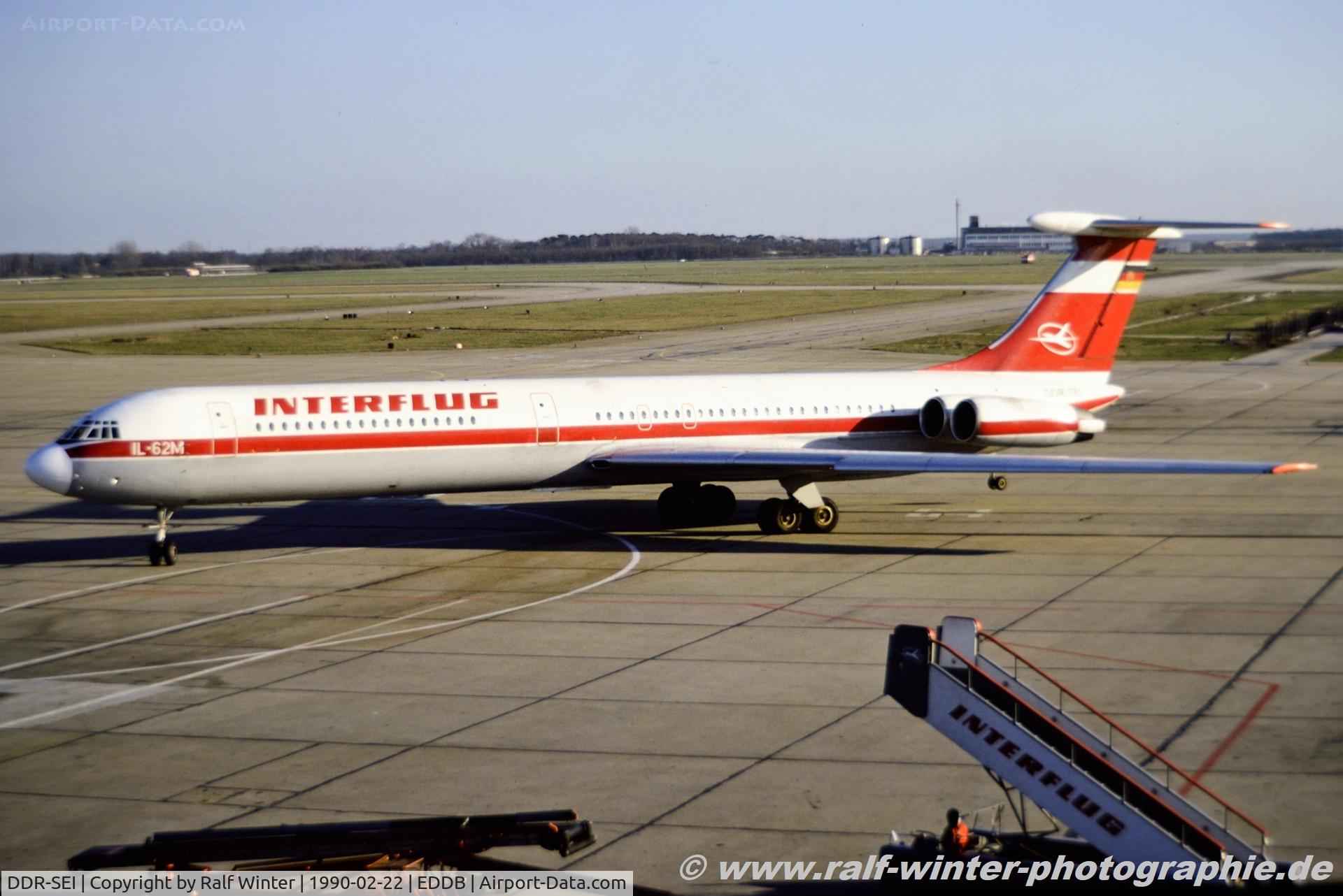 DDR-SEI, 1980 Ilyushin Il-62M C/N 3036931, Ilyushin Il-62M - IF IFL Interflug - 3036931 - DDR-SEI - 22.02.1990 - SXF
