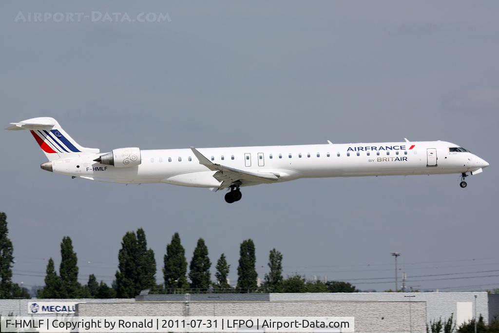 F-HMLF, 2010 Bombardier CRJ-1000EL NG (CL-600-2E25) C/N 19010, at orly