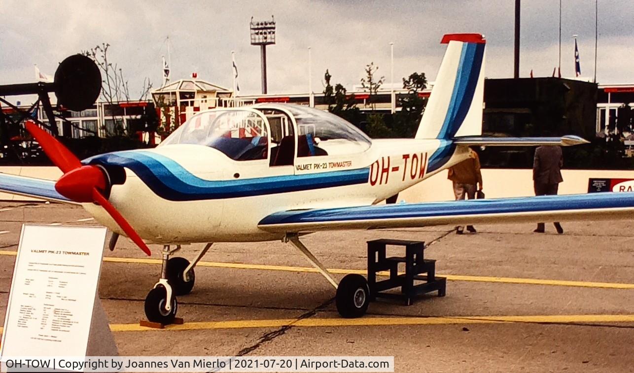 OH-TOW, 1982 Valmet PIK-23 C/N 001, Le Bourget '81