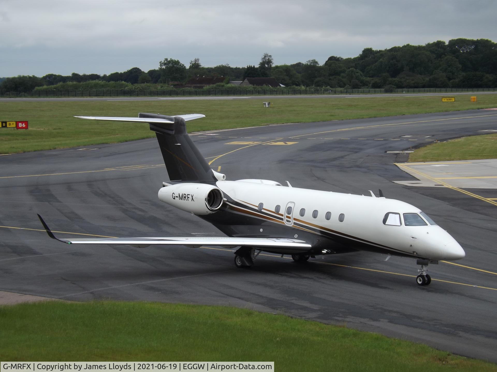 G-MRFX, 2015 Embraer EMB-550 Legacy 500 C/N 55000025, Taxing in at Luton Airport.