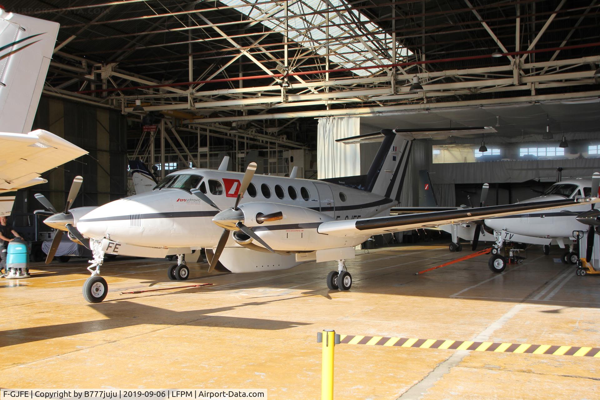 F-GJFE, 1991 Beech B200 Super King Air King Air C/N BB-1399, during Air Légende 2019