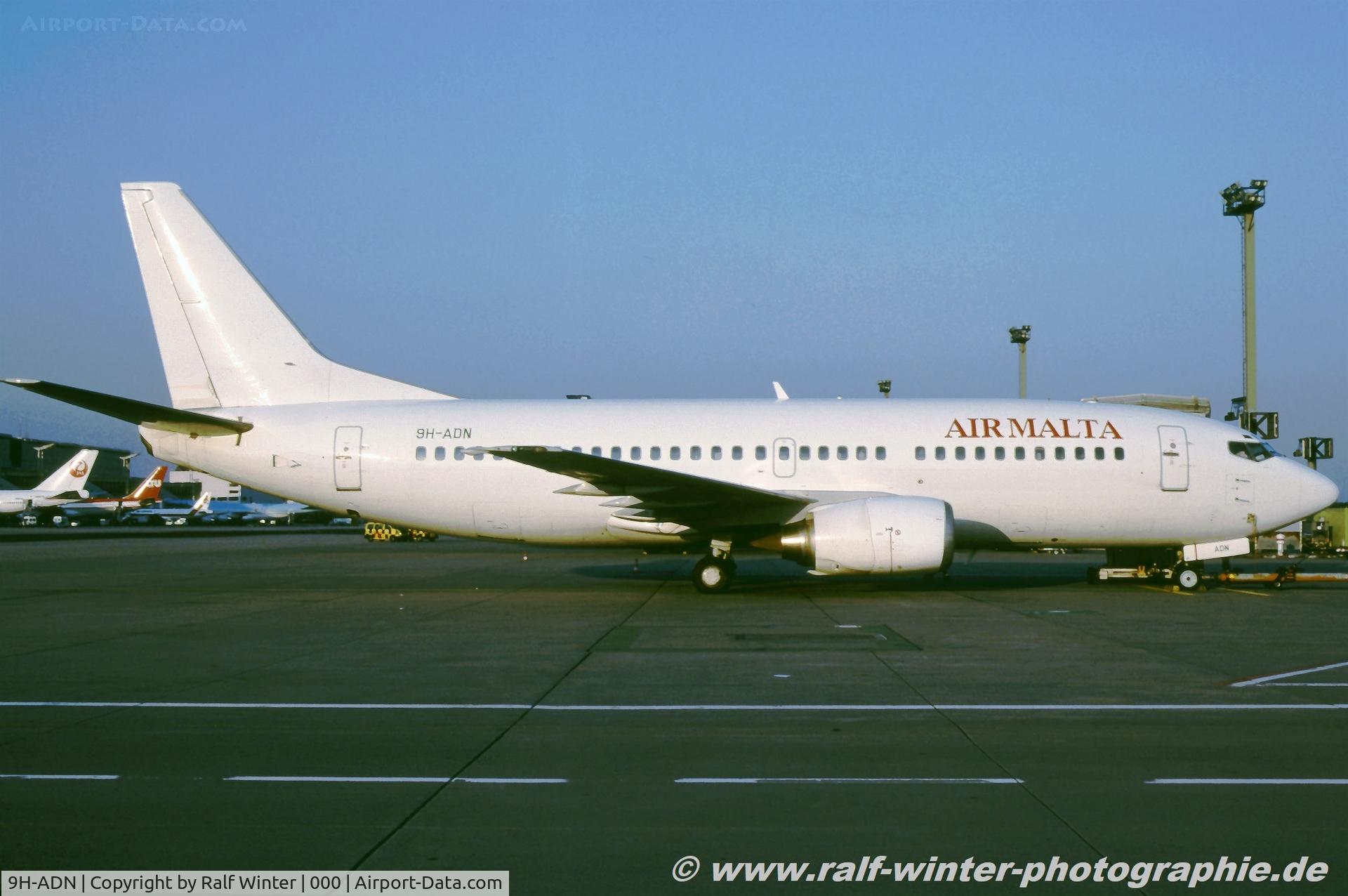 9H-ADN, 1992 Boeing 737-382 C/N 25161, Boeing 737-382 - KM AMC Air Malta - 25161 - 9H-ADN