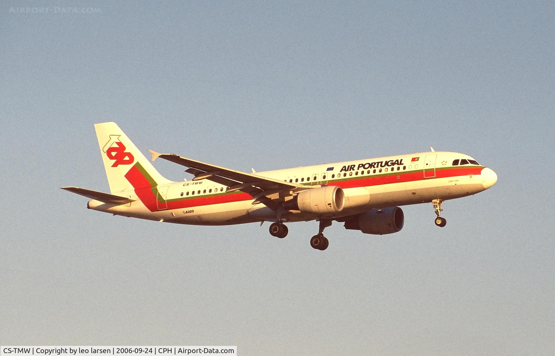 CS-TMW, 2001 Airbus A320-214 C/N 1667, Copenhagen 24.9.2006