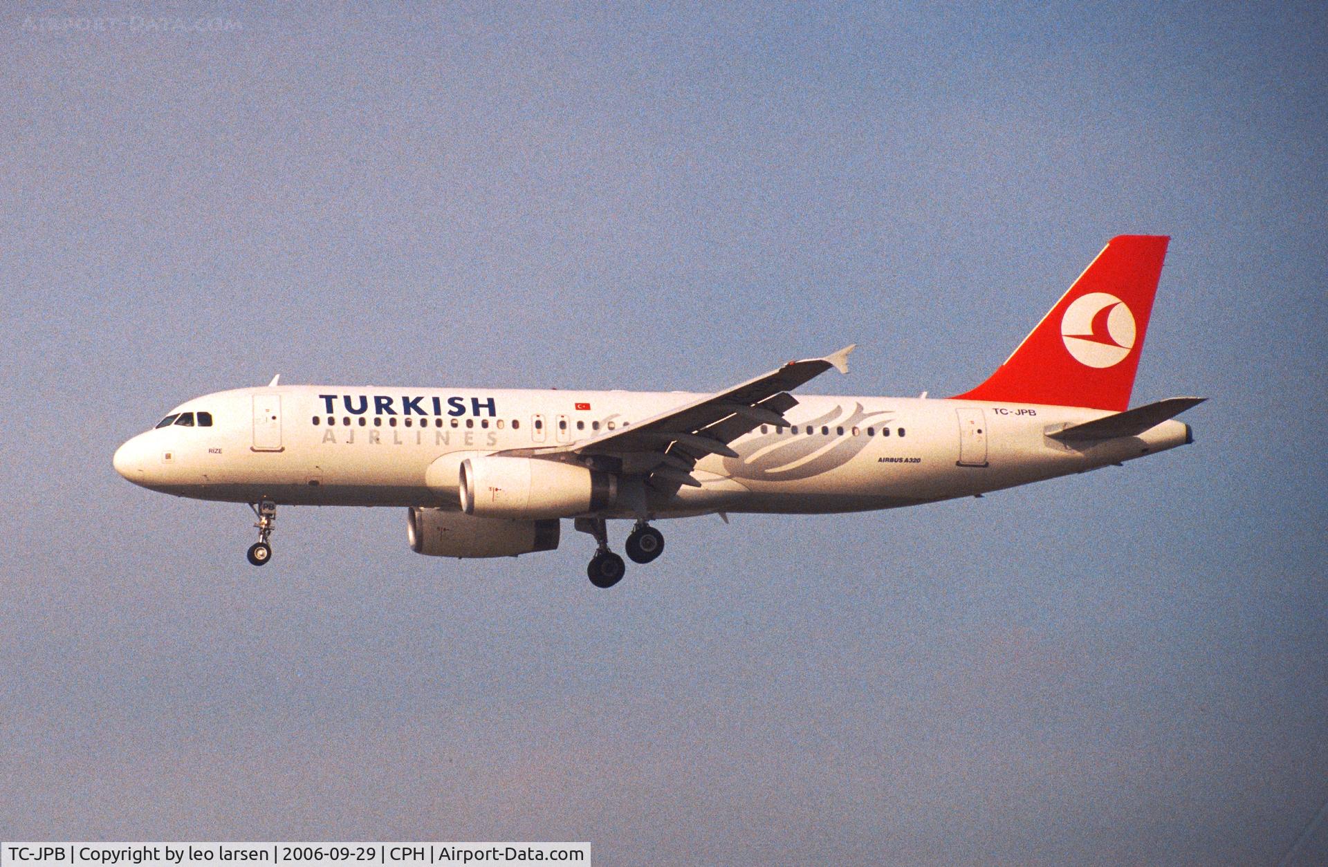 TC-JPB, 2005 Airbus A320-232 C/N 2626, Copenhagen 29.9.2006