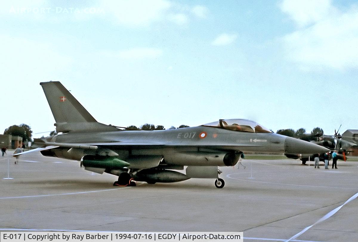 E-017, 1988 Fokker F-16AM Fighting Falcon C/N 6F-53, E-017   General Dynamics F-16AM Fighting Falcon [6F-53] (Royal Danish Air Force) RNAS Yeovilton~G 16/07/1994