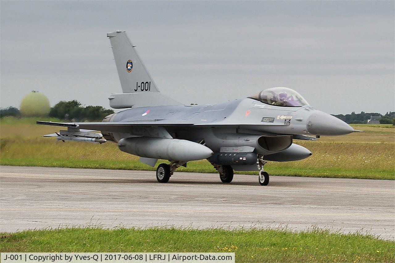 J-001, Fokker F-16AM Fighting Falcon C/N 6D-157, Fokker F-16AM Fighting Falcon, Taxiing to flight line, Landivisiau Naval Air Base (LFRJ) Tiger Meet 2017