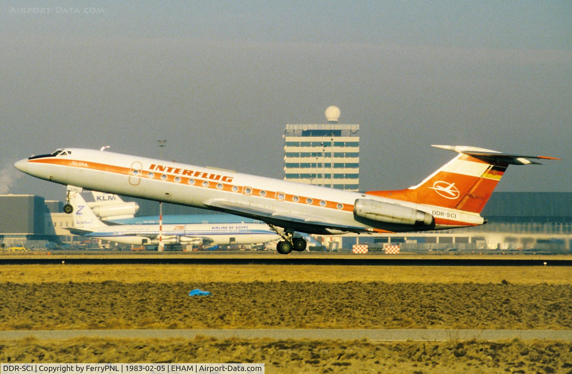 DDR-SCI, 1973 Tupulev Tu-134-A-3 C/N 3351903, Interflug Tu134 lifting-off