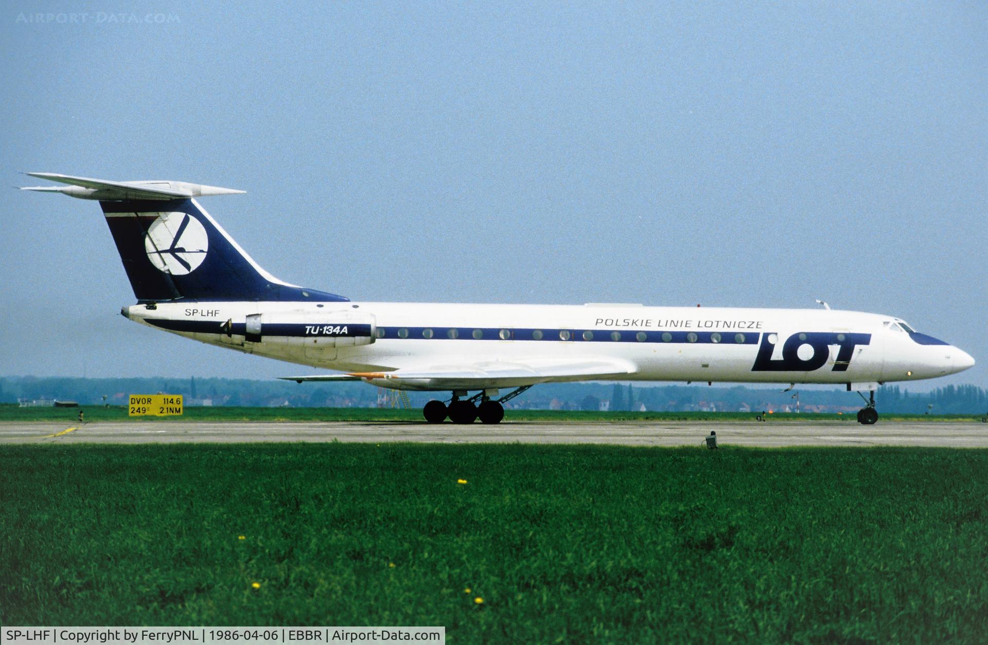 SP-LHF, 1973 Tupolev Tu-134A C/N 3352005, LOT Tu134 about to line-up