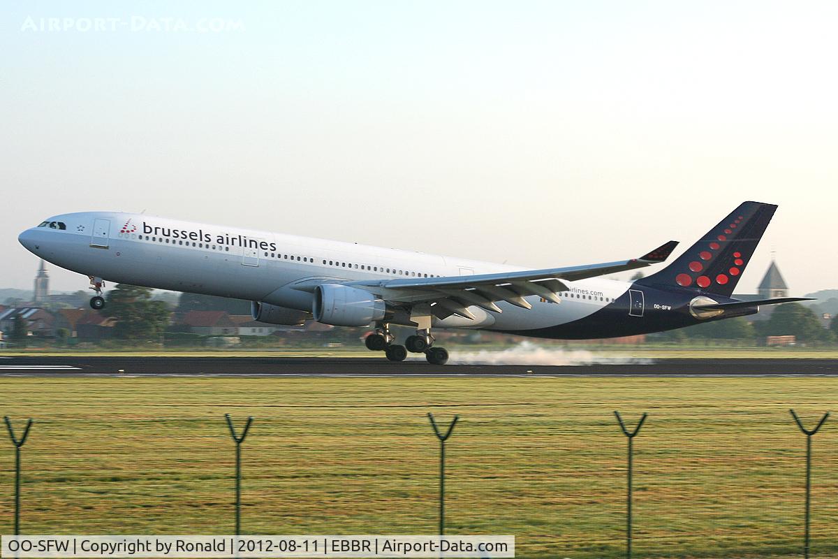 OO-SFW, 1994 Airbus A330-322 C/N 82, at bru