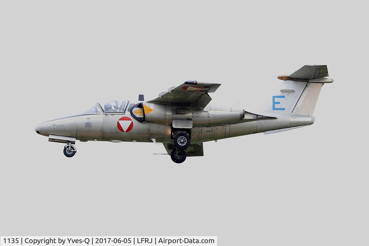 1135, Saab 105OE C/N 105435, Saab 105OE, On final rwy 26, Landivisiau Naval Air Base (LFRJ) Tiger Meet 2017