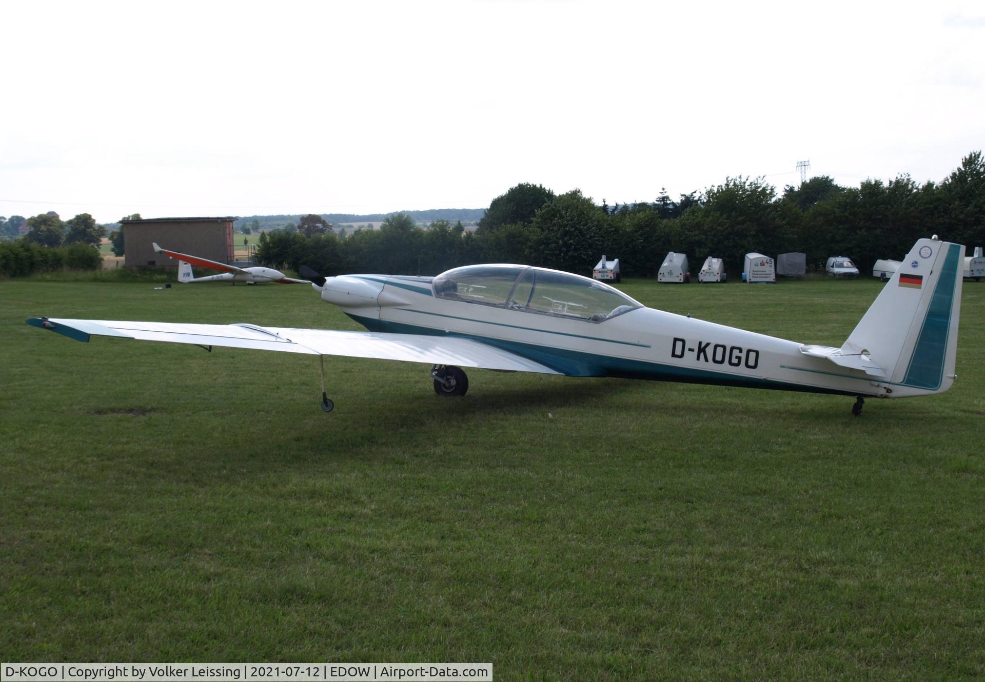 D-KOGO, 1974 Sportavia Pützer RF-5b C/N 5157, parking