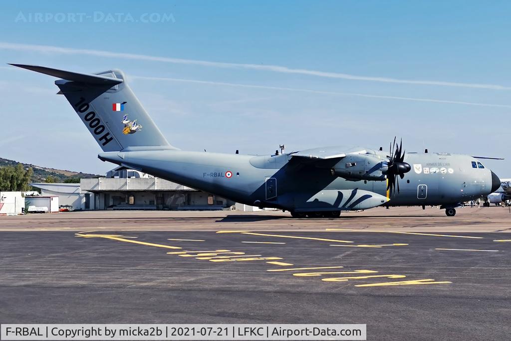 F-RBAL, 2017 Airbus A400M Atlas C/N 062, Taxiing
