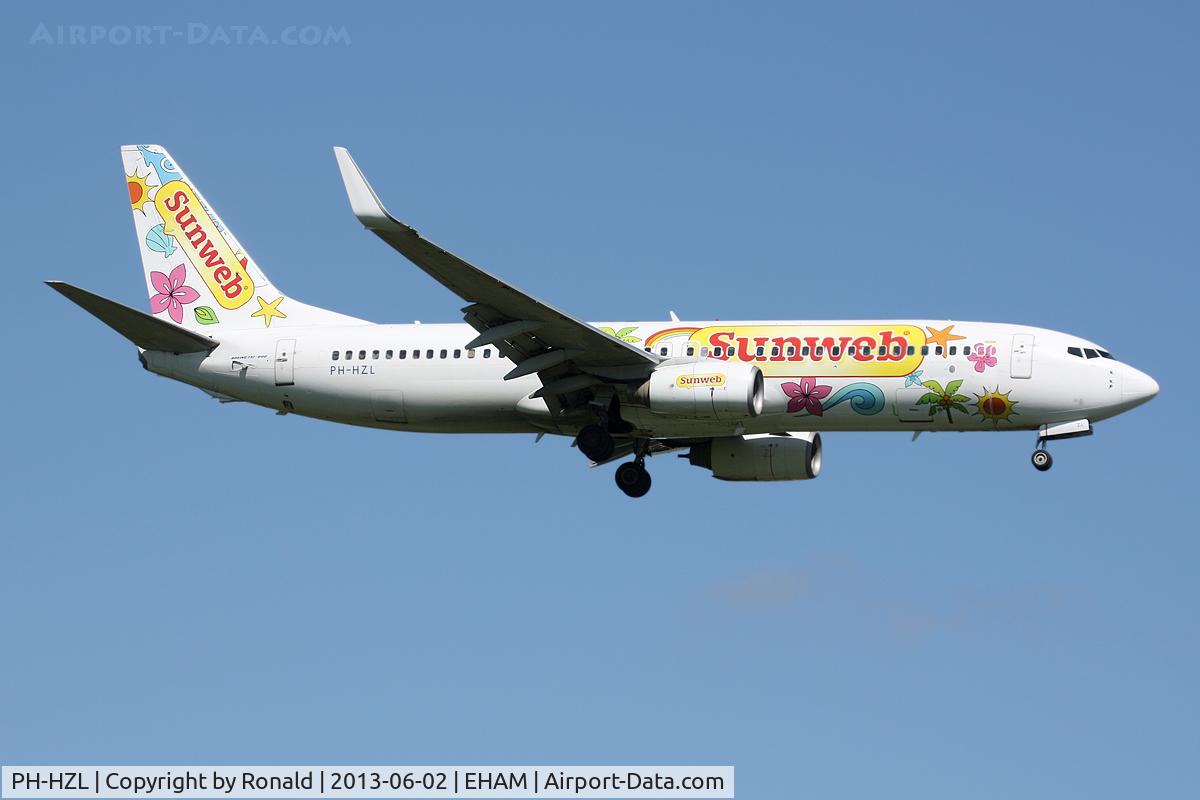 PH-HZL, 2001 Boeing 737-8K2 C/N 30391, at spl
