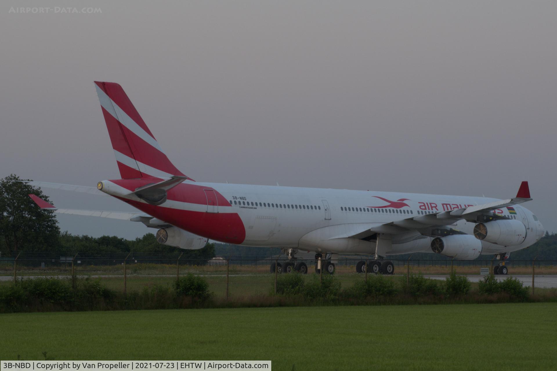 3B-NBD, 1997 Airbus A340-313 C/N 194, Air Mauritius Airbus A340-313 parked at Twente airport in wait for its demolition by Aircraft End-of-Life Solutions