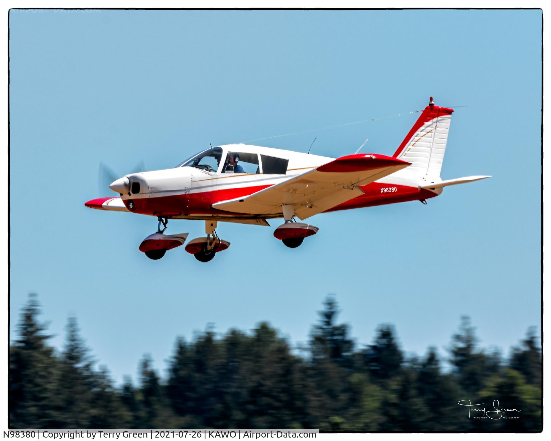 N98380, 1969 Piper PA-28-140 C/N 28-26128, KAWO