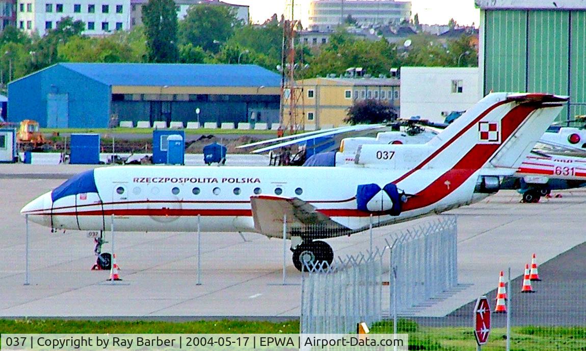 037, Yakovlev Yak-40 C/N 9510238, 037   Yakovlev Yak-40 [9510238] (Polish Air Force) Warsaw-Okecie~SP 17/05/2004
