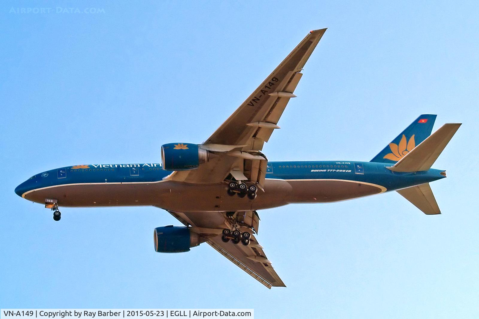 VN-A149, 2005 Boeing 777-2Q8/ER C/N 32716, VN-A149   Boeing 777-2Q8ER [32716] (Vietnam Airlines) Home~G 23/05/2015
