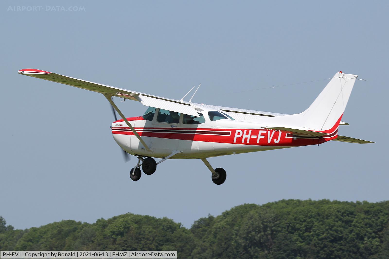 PH-FVJ, Reims F172P Skyhawk C/N F17202143, at ehmz