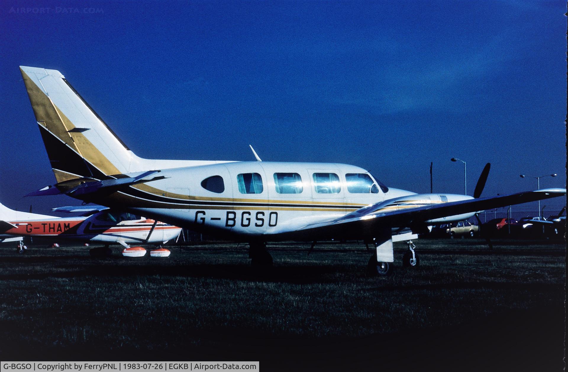 G-BGSO, 1979 Piper PA-31-310 Navajo Navajo C/N 31-7912060, Pa31 parked