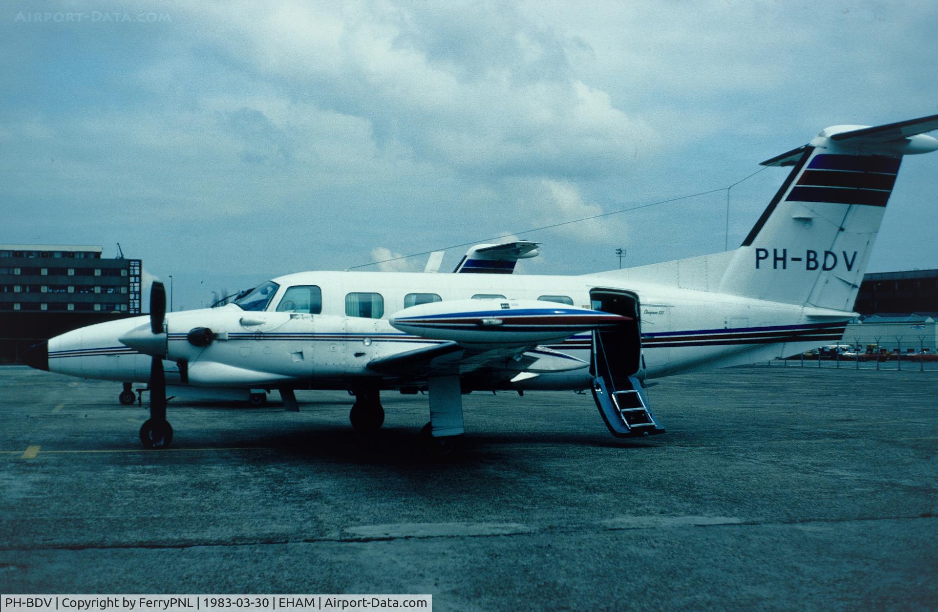 PH-BDV, Piper PA-42-720 Cheyenne III C/N 42-8001016, Air Transport Schiphol PA42