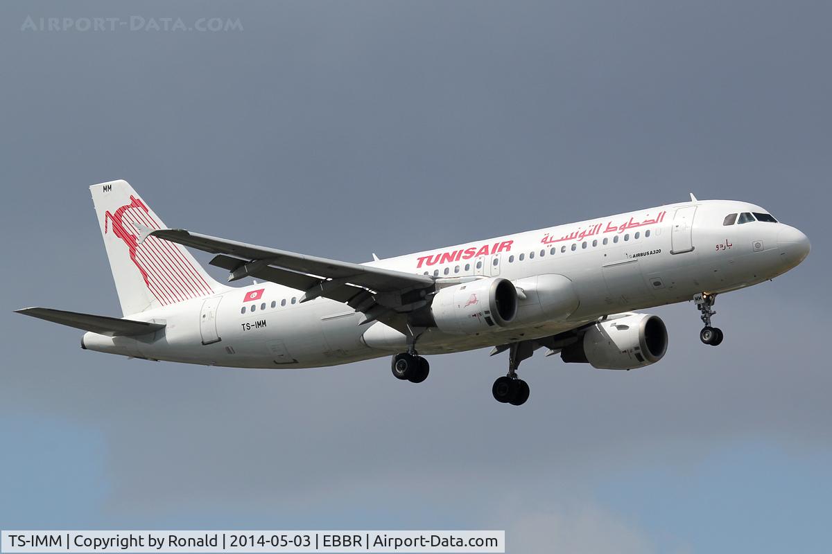TS-IMM, 1999 Airbus A320-211 C/N 0975, at bru
