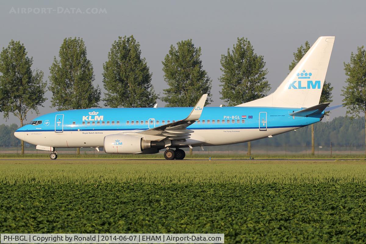 PH-BGL, 2010 Boeing 737-7K2 C/N 30369, at spl
