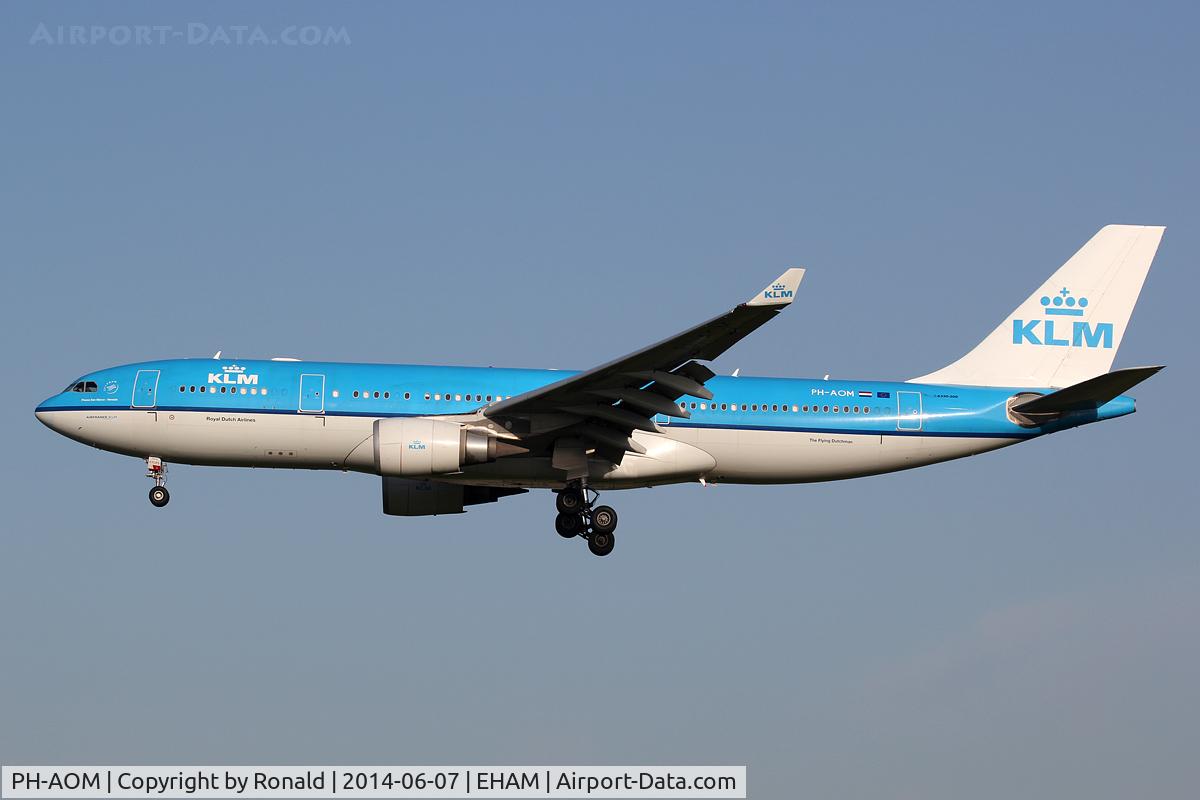 PH-AOM, 2010 Airbus A330-203 C/N 1161, at spl