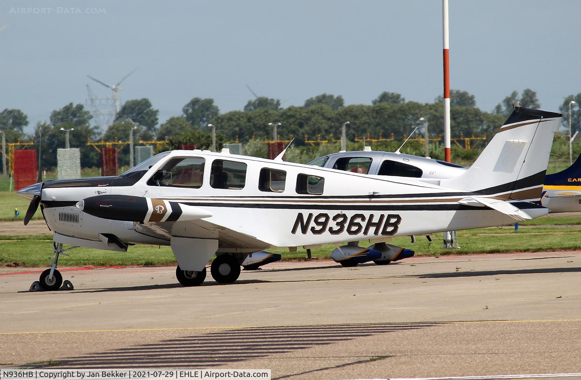 N936HB, 2010 Hawker Beechcraft G36 C/N E-3937, Lelystad Airport