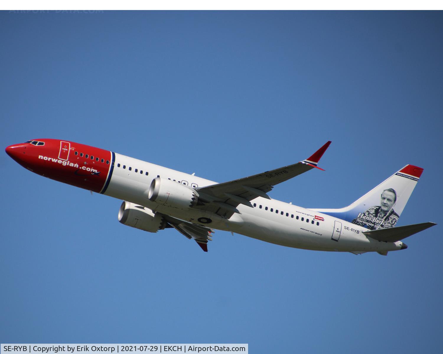 SE-RYB, 2018 Boeing 737-8 MAX C/N 63970, SE-RYB taking off rw 22R. 