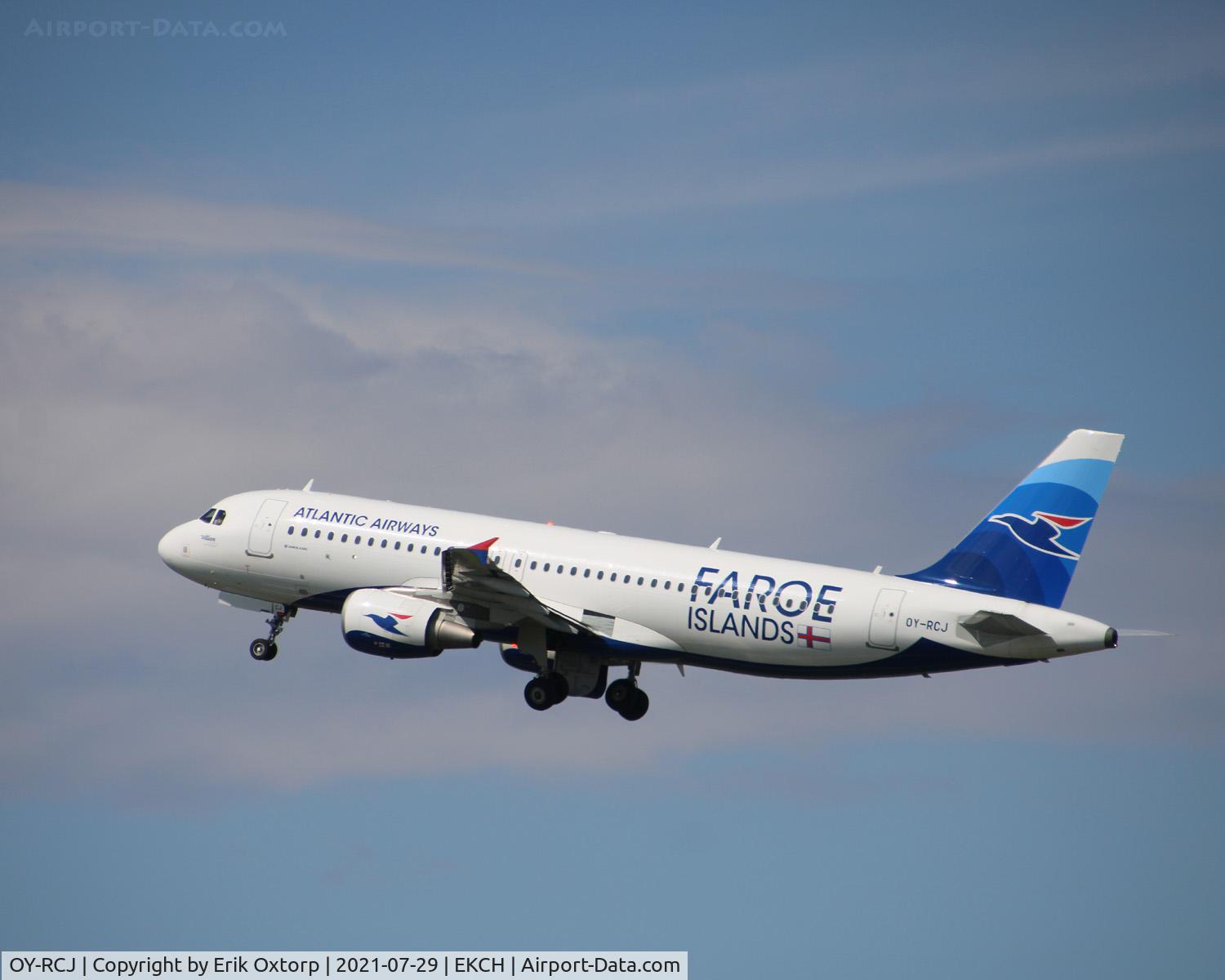 OY-RCJ, 2016 Airbus A320-214 C/N 7465, OY-RCJ taking off rw 22R