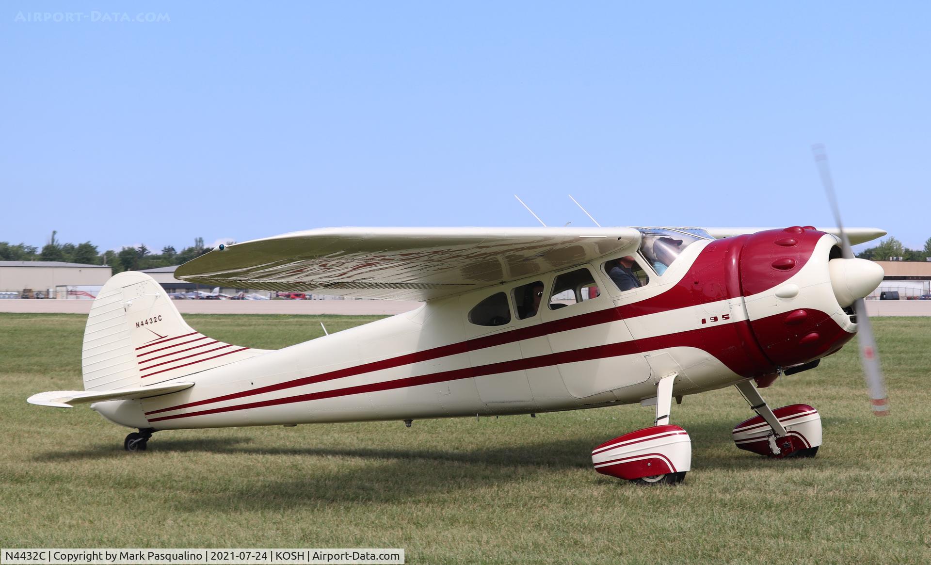 N4432C, 1952 Cessna 195B Businessliner C/N 16017, Cessna 195B